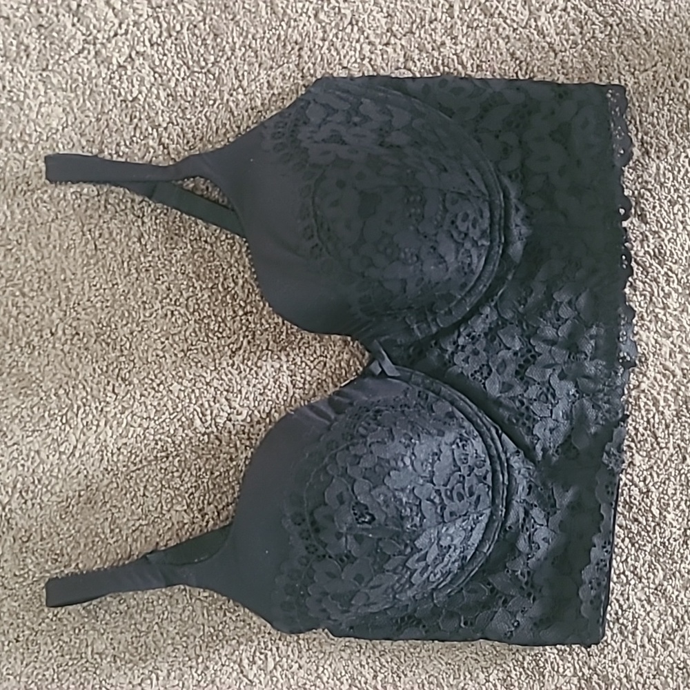 Black Victoria secret bra